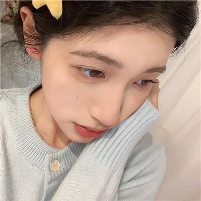 鲜花盛开的村庄